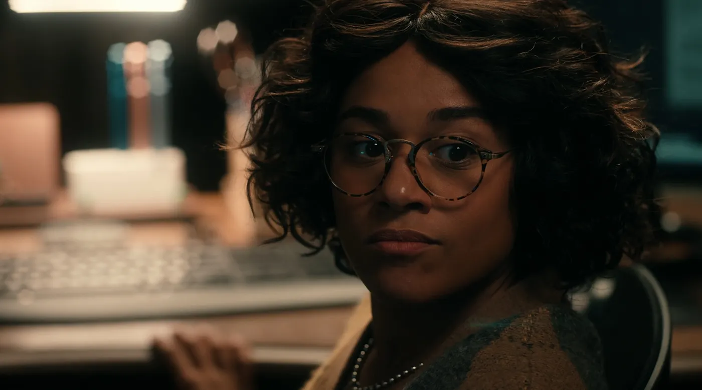 Lucy from Scarpetta in front of her PC — Image from Google
